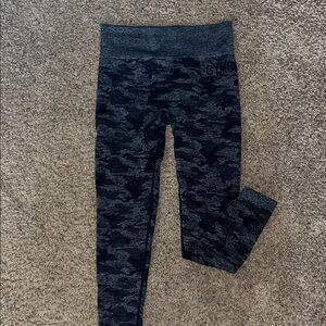 Gym shark camo leggings